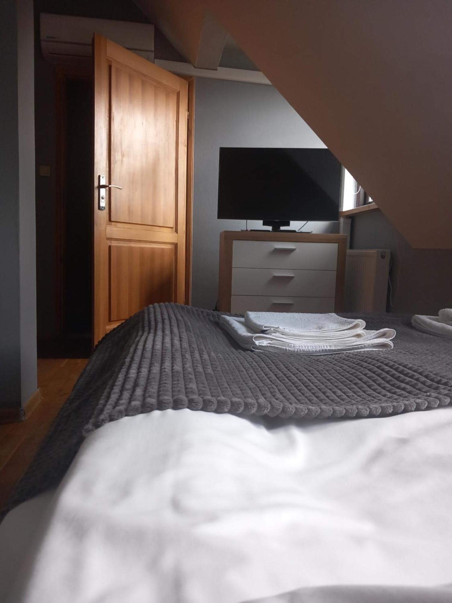 Dobry Klimat Hotell Uniejow Eksteriør bilde